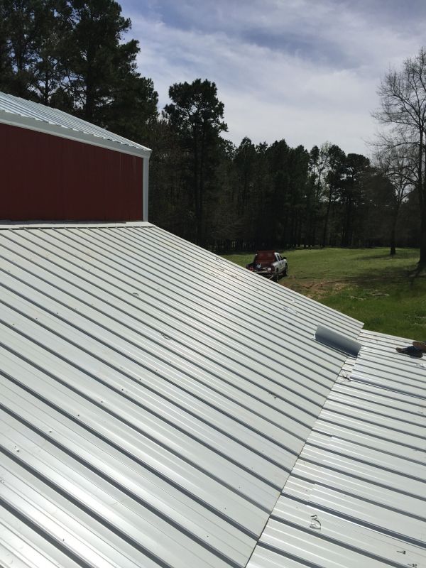 Barn Roof Construction in Yorktown Heights, NY